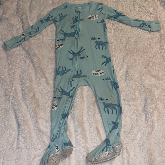 Carter’s sleep and play footie bundle - Picture 4 of 6